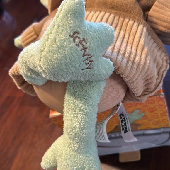 Scentsy Buddy 2020 Star Wars The Mandalorian The Child Buddy New in Box - Picture 9 of 17